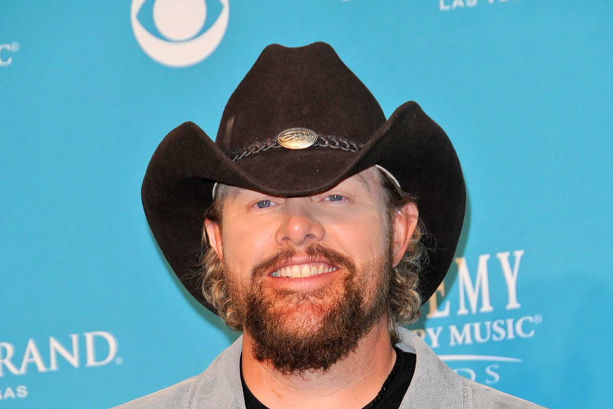 Toby Keith picture with cowboy hat
